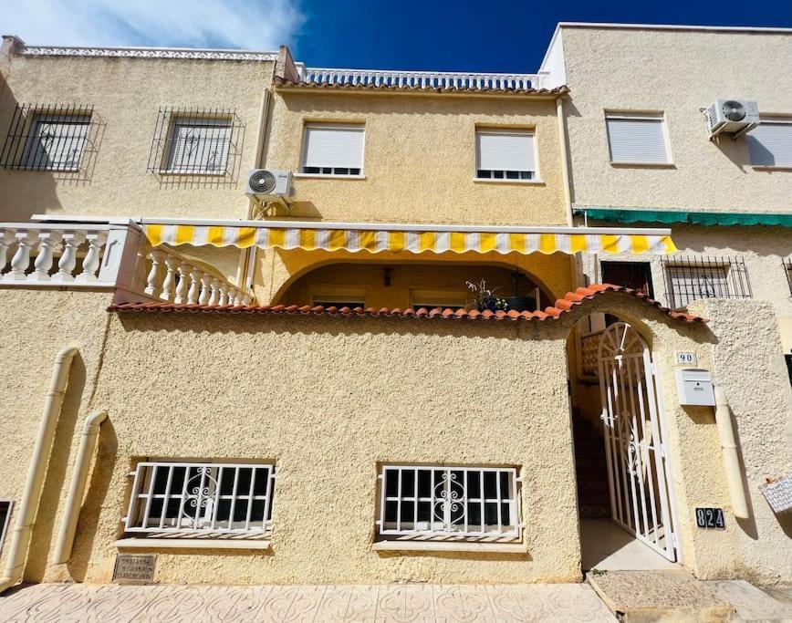 הוילה אליקאנטה Sunny, South-Facing & Welcoming מראה חיצוני תמונה