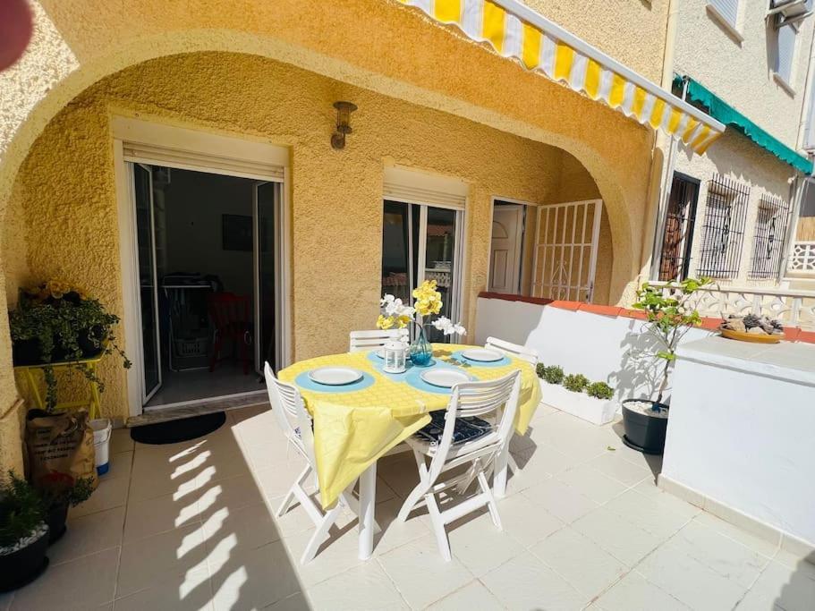 הוילה אליקאנטה Sunny, South-Facing & Welcoming מראה חיצוני תמונה
